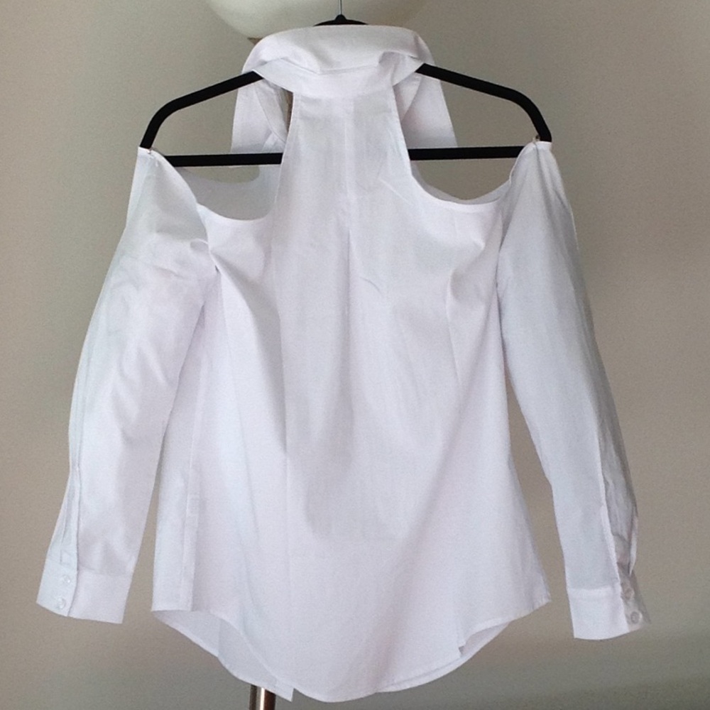 ๐ด VENUS - Crisp White 'Cold Shoulder' Shirt - Picture 2 of 5
